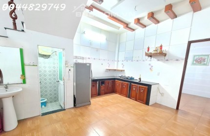 Nhà ngon, Dt: 62m2, đến 3 phòng ngủ, kiệt ĐIỆN BIÊN PHỦ, Đà Nẵng thông Hải Phòng - Giá bán 24h CHỈ 1,75 TỶ